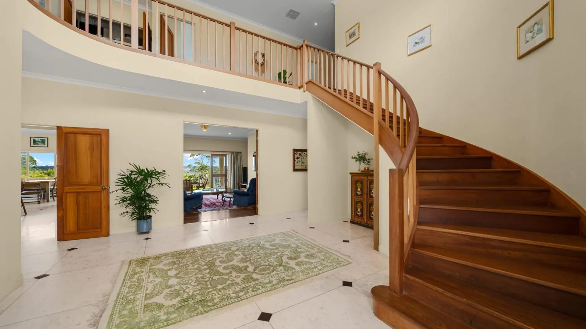 Lemon Grove - Montville Manor Australia