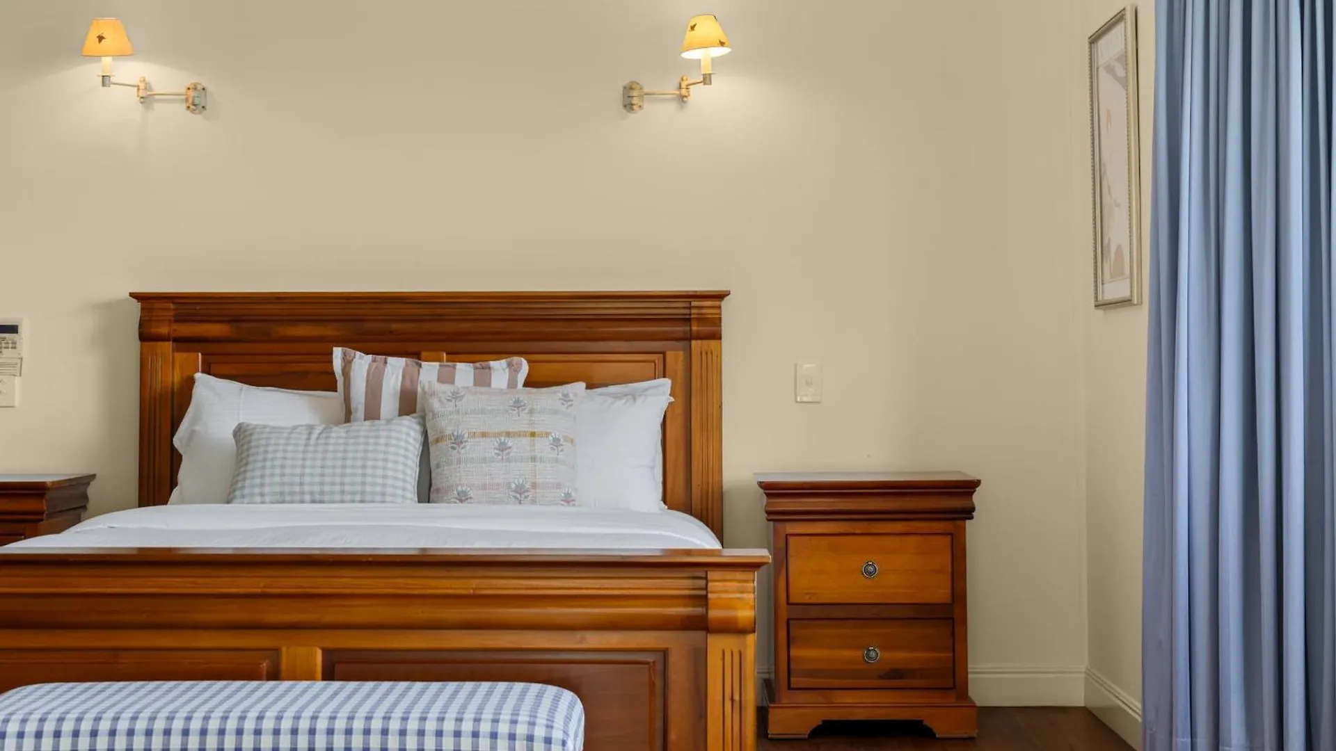 Lemon Grove - Montville Manor